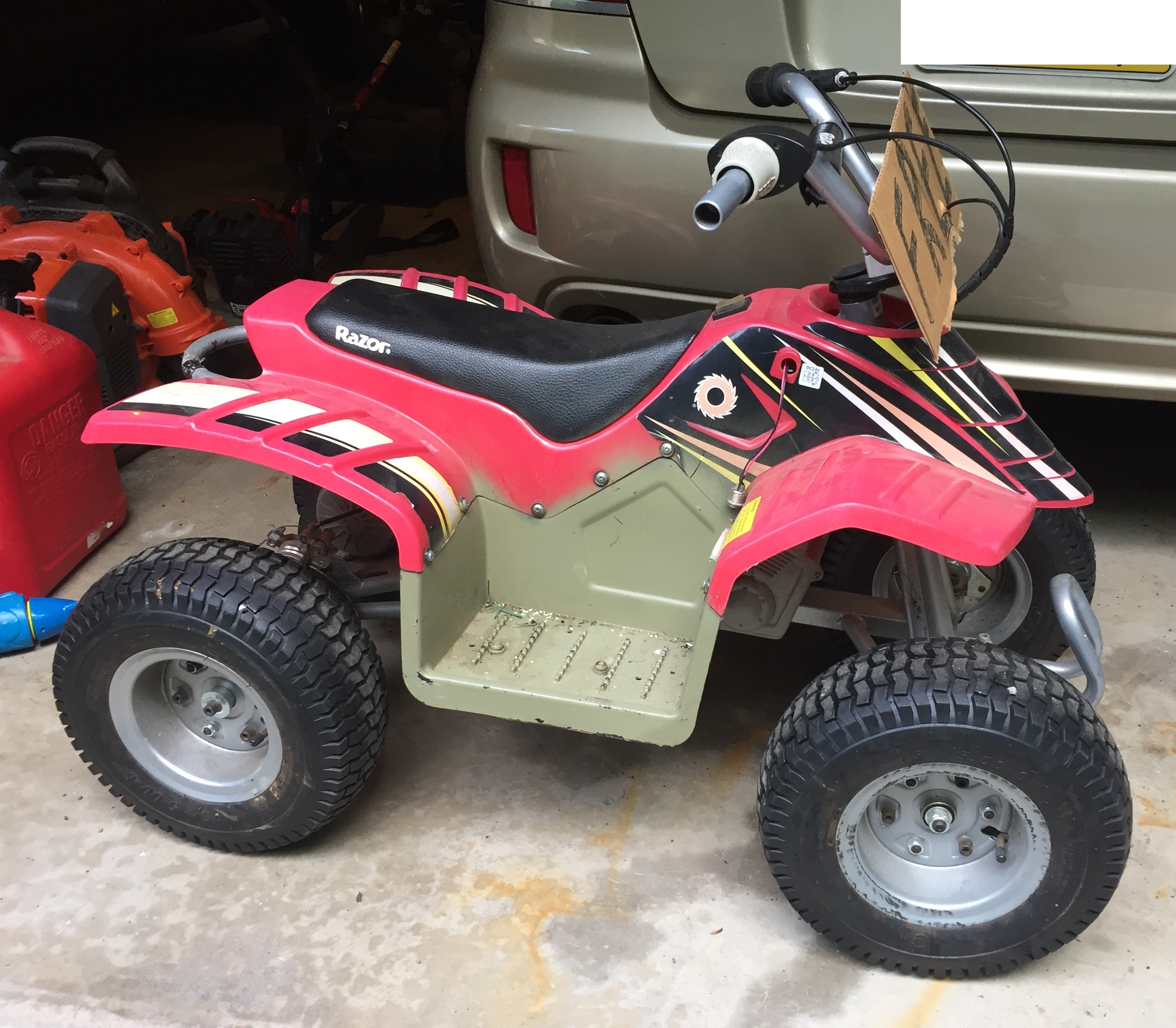 razor battery four wheeler